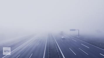 Uważajcie na drogach! IMGW ostrzega przed gołoledzią i gęstymi mgłami