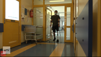 Ukraiński żołnierz, który na wojnie stracił nogę, dostanie od poznańskich ortopedów protezę